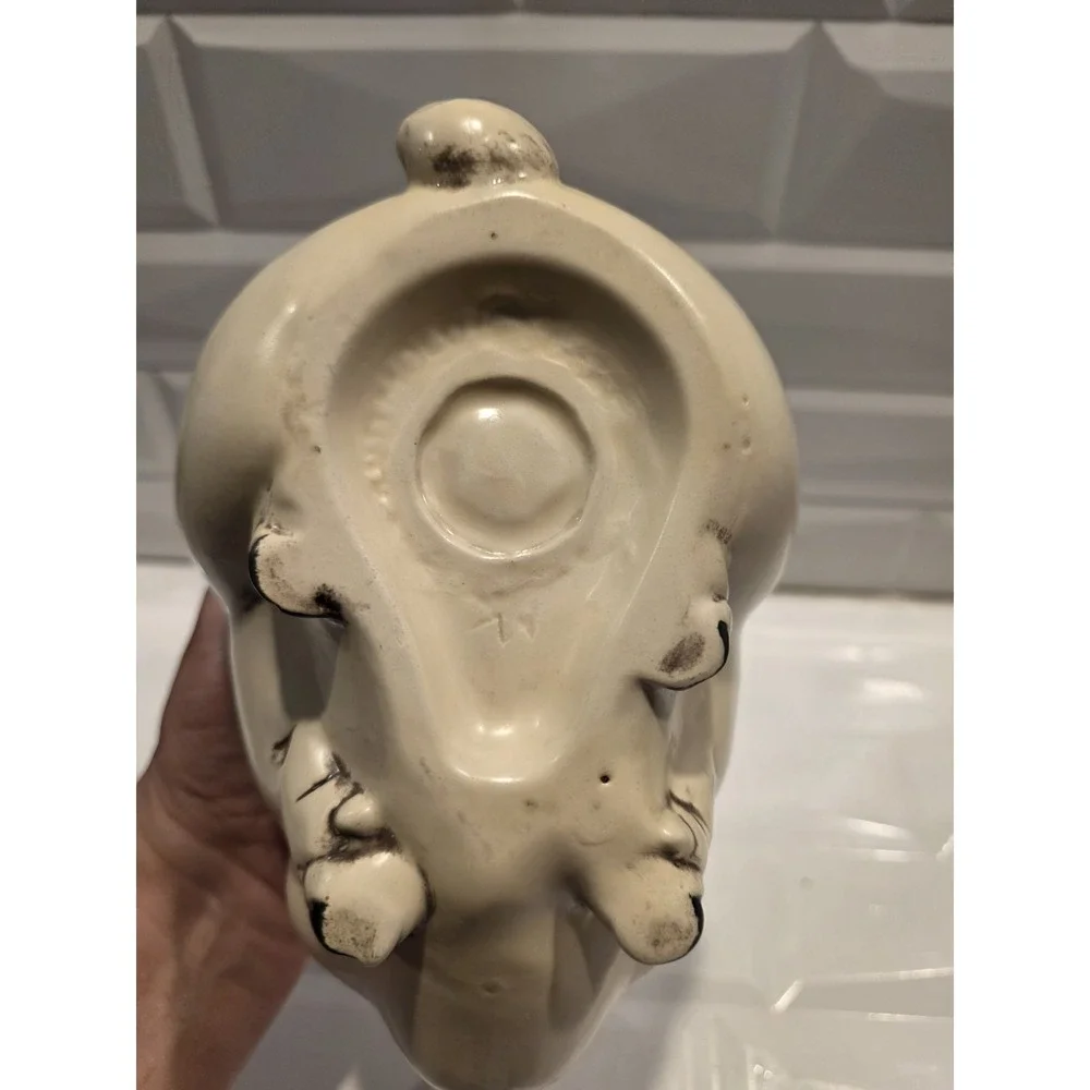 Gorgeous Vintage Holland Mold 6 1/2